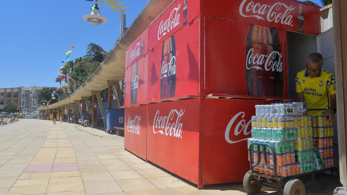 Preparativos para la Vará del Pescado en Arinaga