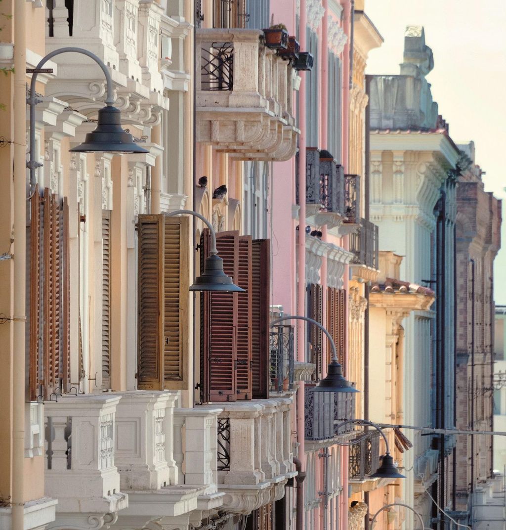 Fachadas en el centro histórico de Cagliari.