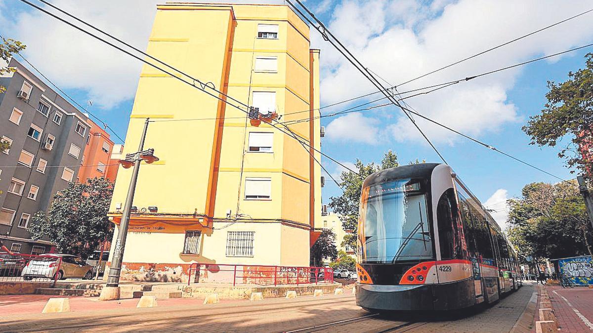 Los barrios del centro y del oeste son 5º C más calurosos que el frente marítimo