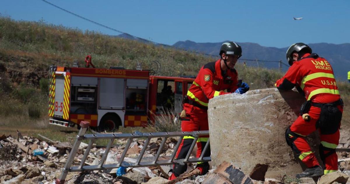 Los bomberos de Málaga en intervenciones de nivel dos cuentan con el apoyo de la UME. | CONSORCIO DE BOMBEROS