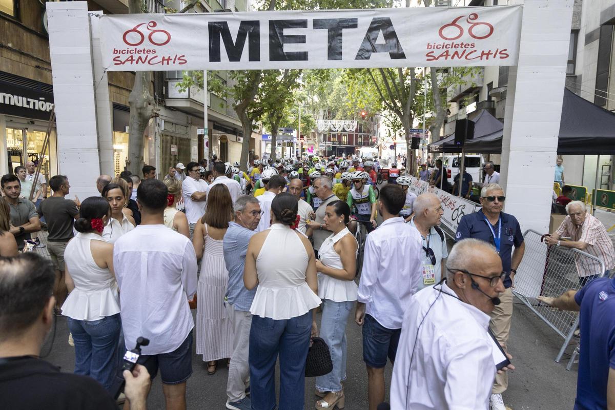 Todas las imágenes de la 37ª edición de la vuelta ciclista de la Fira de Xàtiva Todas las imágenes de la 37ª edición de la vuelta ciclista de la Fira de Xàtiva