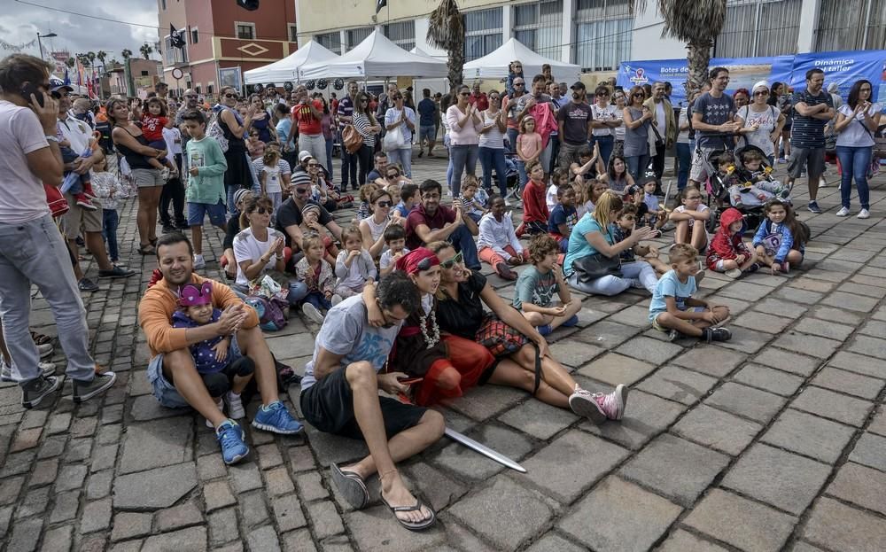 Los piratas desembarcan en San Cristóbal.