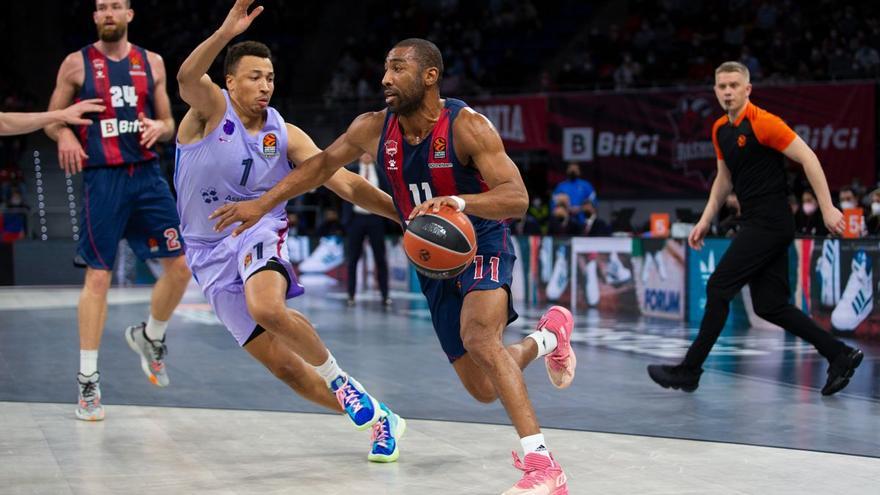 El Baskonia vuelve a tumbar al Barça y frena su racha europea