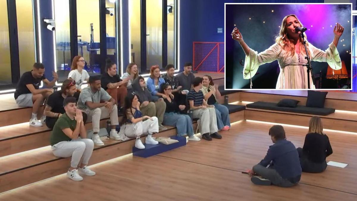 Els concursants d'OT 2023 durant el repartiment de temes per la gala 3