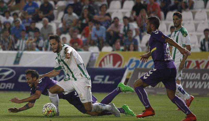 FOTOGALERÍA / El Córdoba arranca la liga con victoria ante el Valladolid