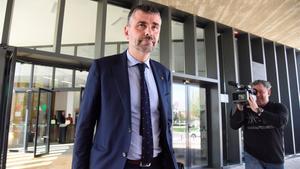 El ’exconseller’ Santi Vila llegando a los juzgados de Huesca