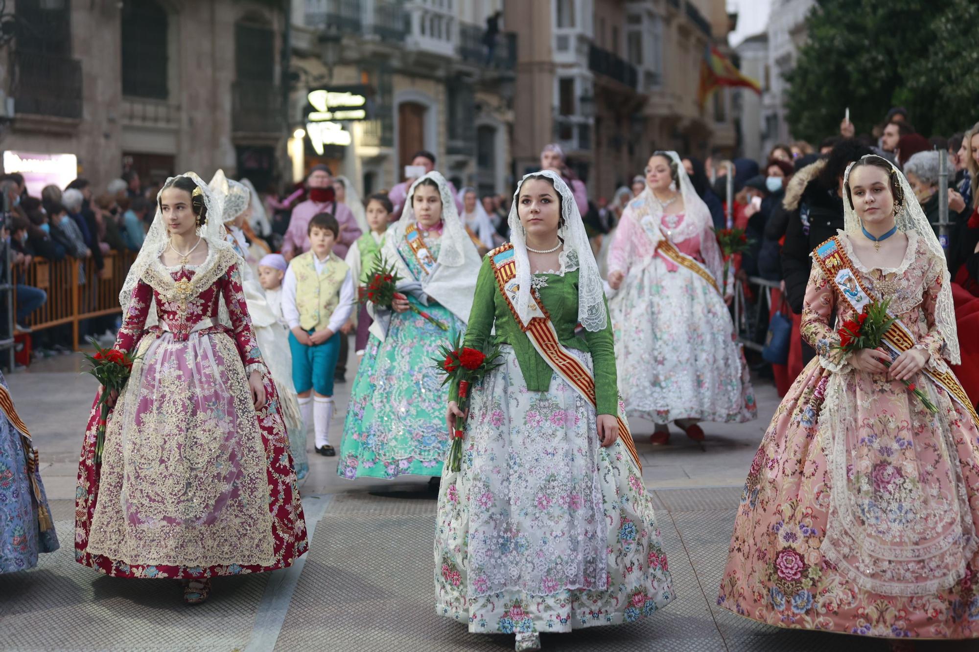 Búscate en el segundo día de ofrenda por la calle Quart (entre las 19:00 a las 20:00 horas)