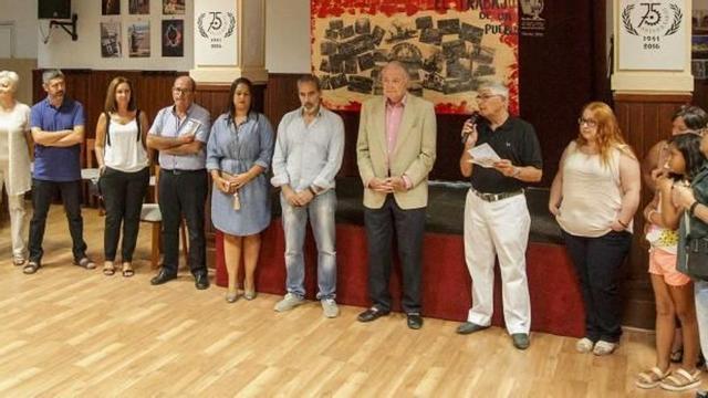 El alcalde en funciones y otros ediles acudieron a la inauguración.