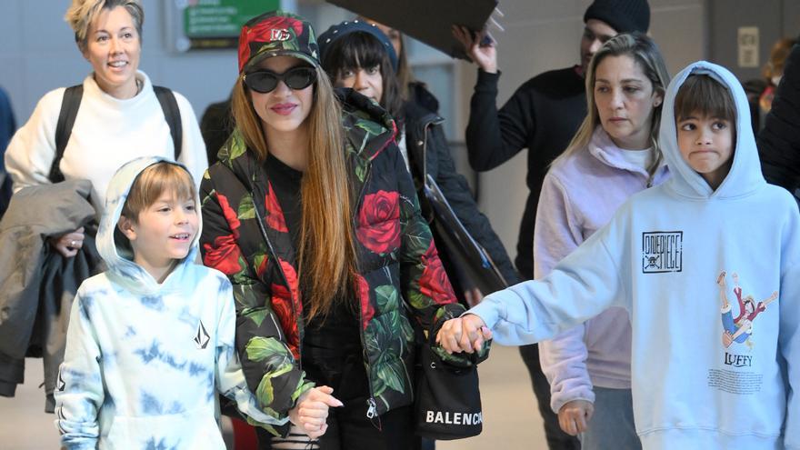 Todo lo que hay detrás (que no se ve) del debut como cantantes de los hijos de Shakira