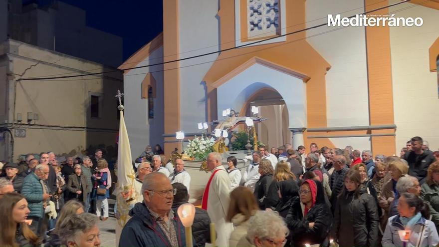 Vídeo: Multitudinaria procesión de subida de la imagen del Santísimo Cristo del Mar de Benicarló