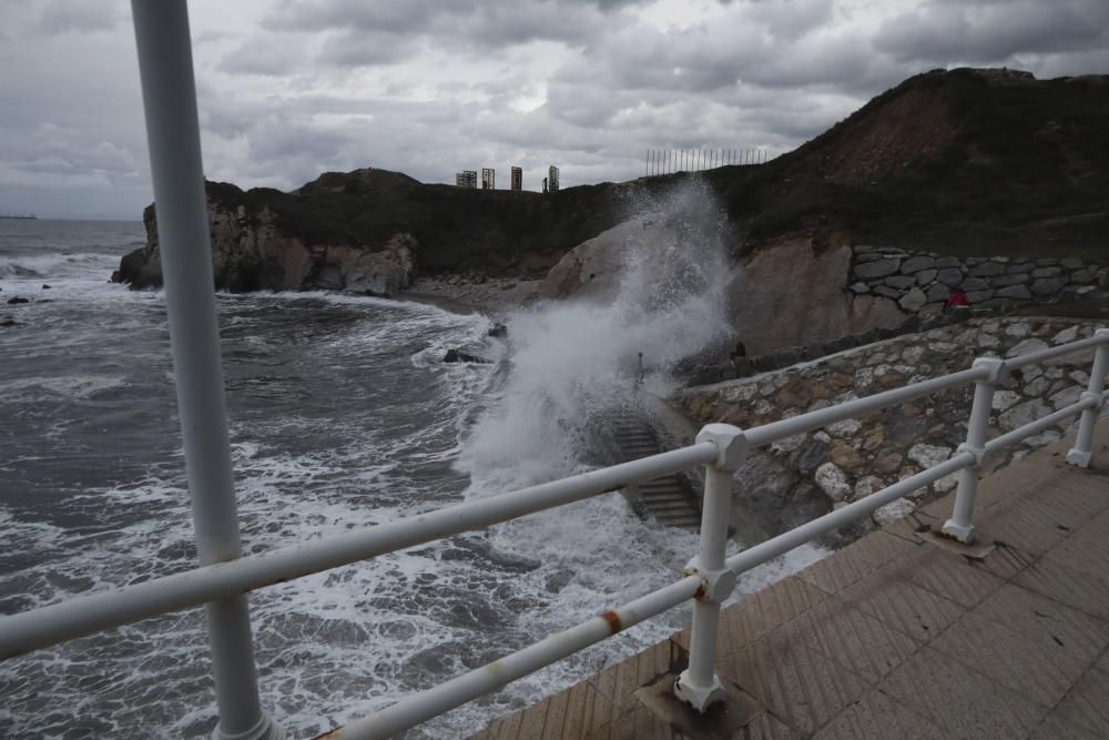 Oleaje en Salinas.