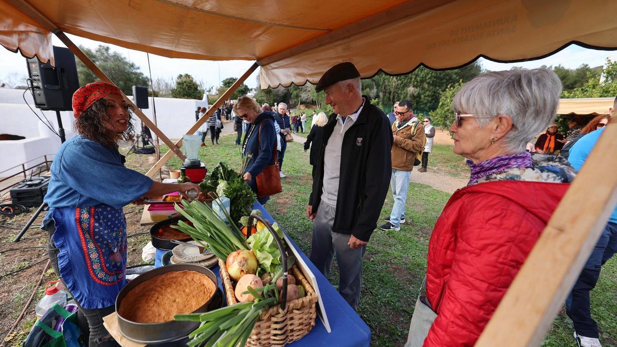 Inauguración del mercado ecológico de Can Planetes