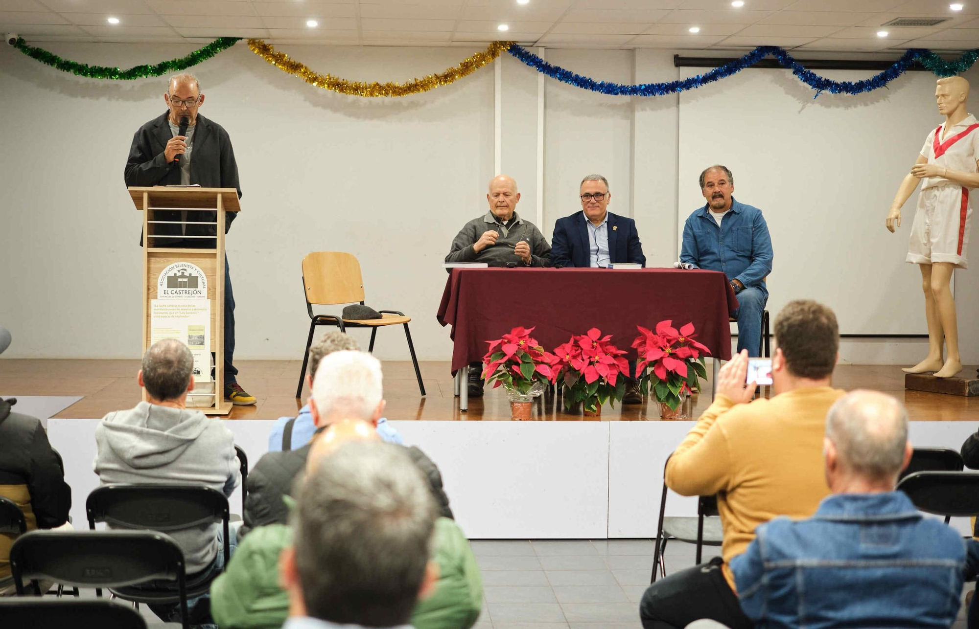 Presentación del libro de Víctor Alonso sobre la lucha canaria.