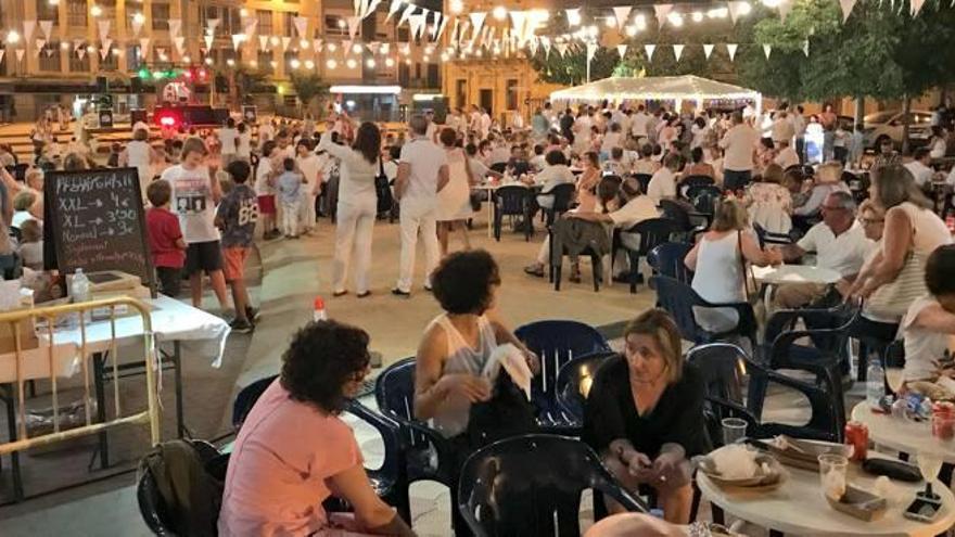 Els comerciants de Llagostera fan la Nit Blanca