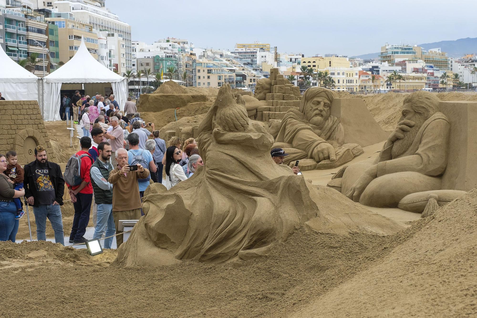 Inauguración del Belén de Arena en la playa de Las Canteras