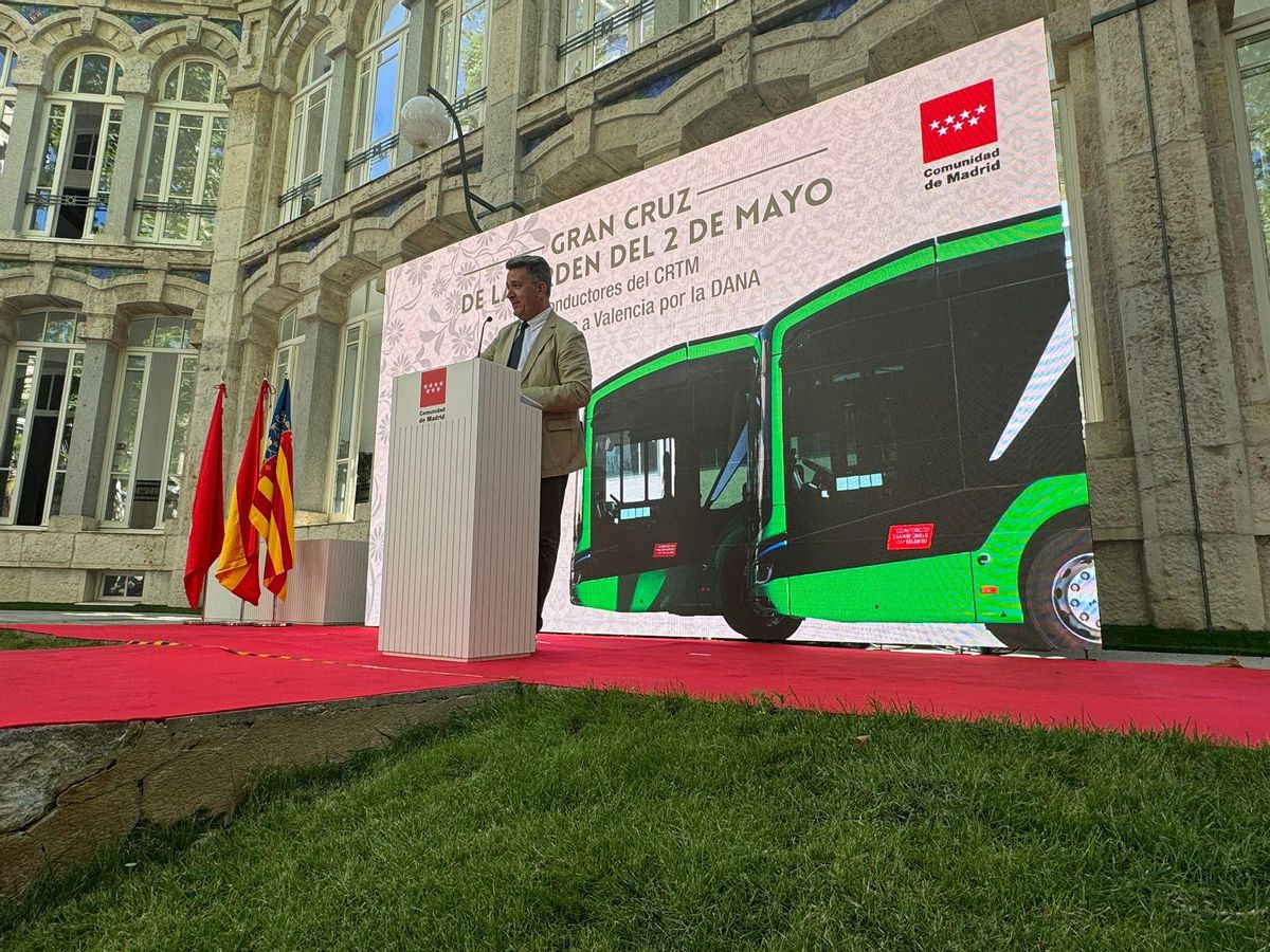 El conseller Vicente Martínez Mus da las gracias a los voluntarios y a la Comunidad de Madrid
