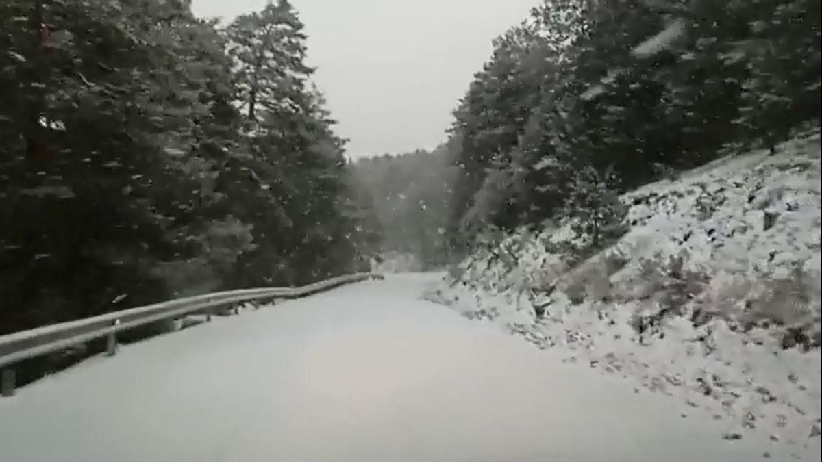 Carretera nevada en Albarracín