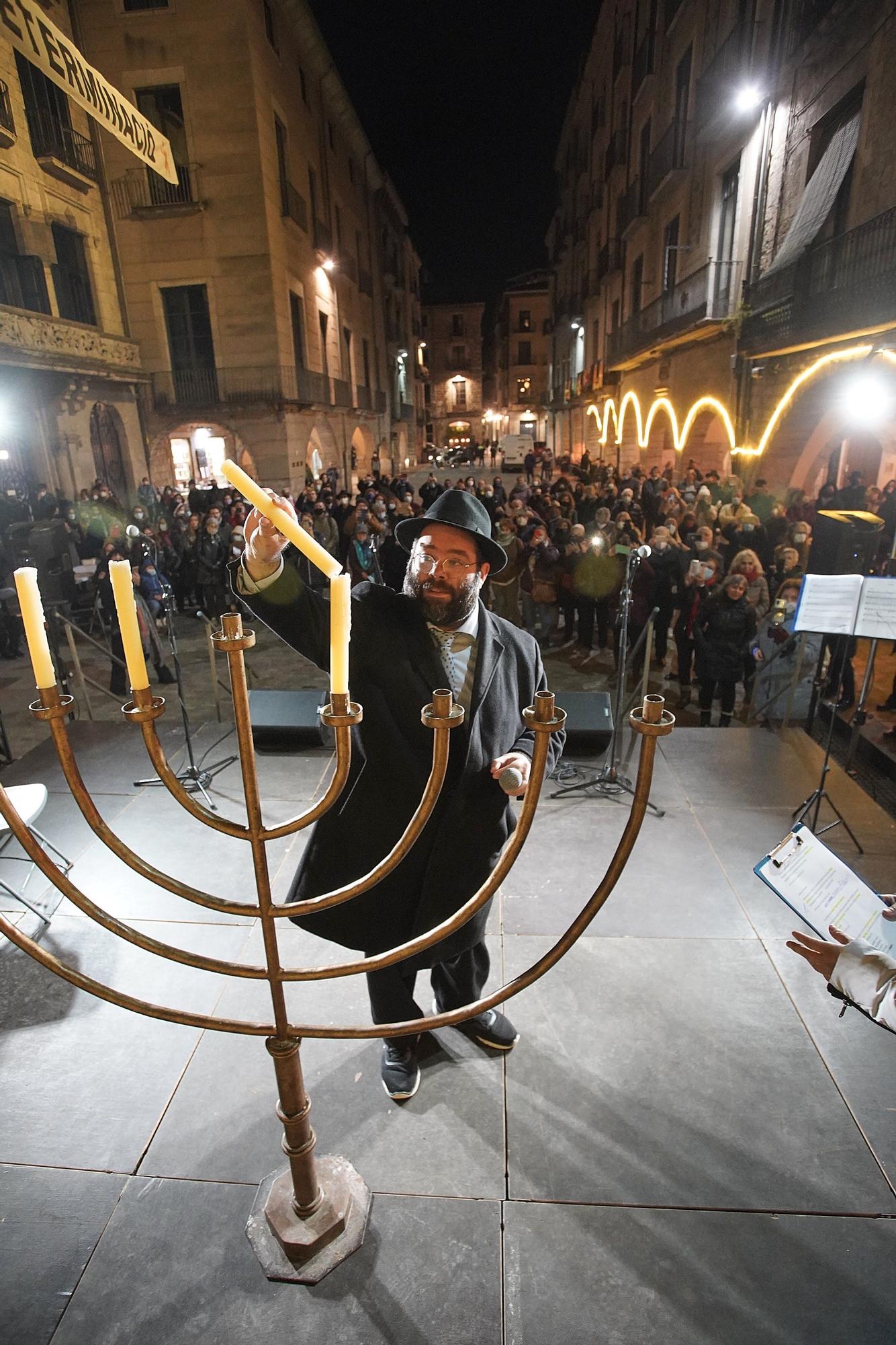 Girona celebra la Hanukkà i fa un clam per la convivència