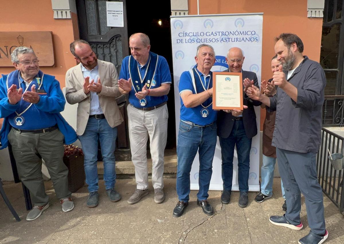 Visita a Piloña del Círculo Gastronómico de los Quesos Asturianos