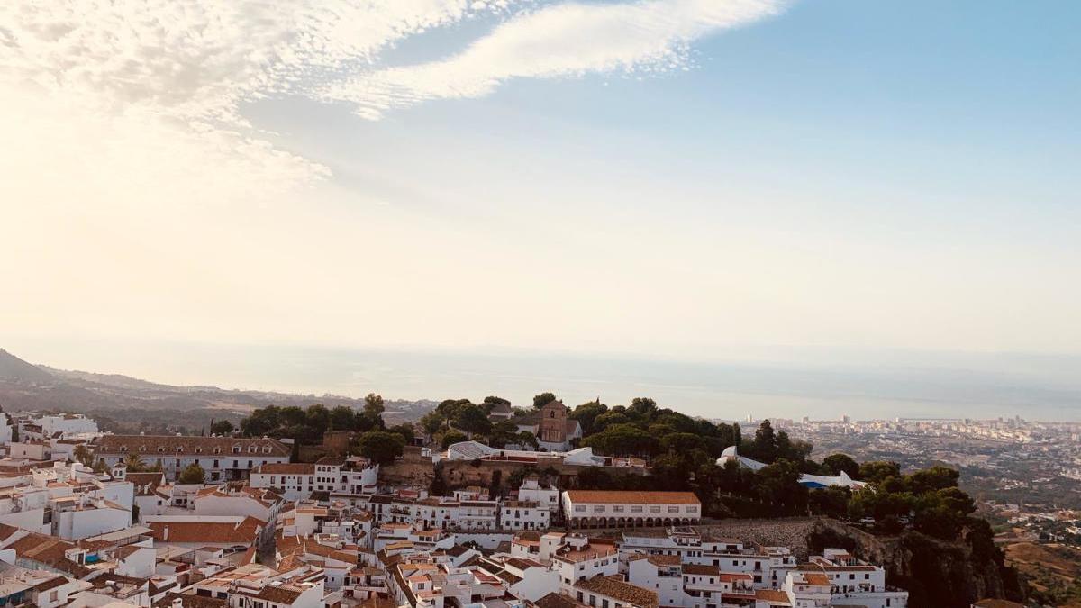 Vistas desde el Mirador de Mijas que llevará el nombre de Juan Antonio Gómez Alarcón.