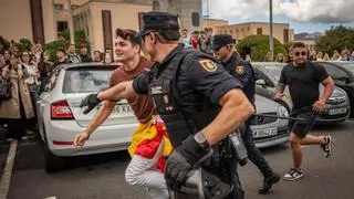 Viernes tenso en el Campus de Guajara por la visita sin permiso de Vito Quiles
