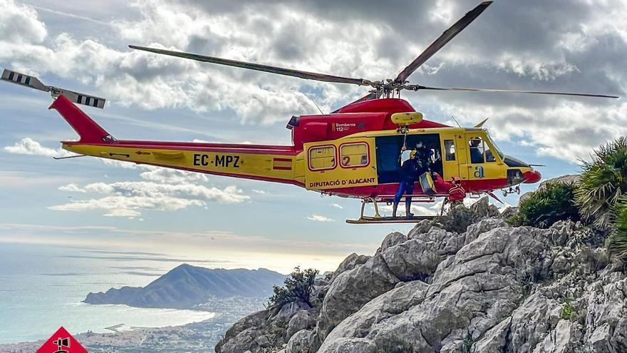 Así ha sido el rescate de un senderista que ha sufrido un traumatismo craneal en la Serra de Bèrnia, en Xaló (vídeo)
