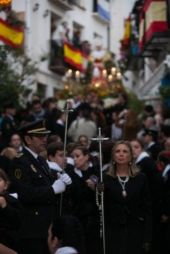 Alicante se vuelca con la procesión de Santa Cruz