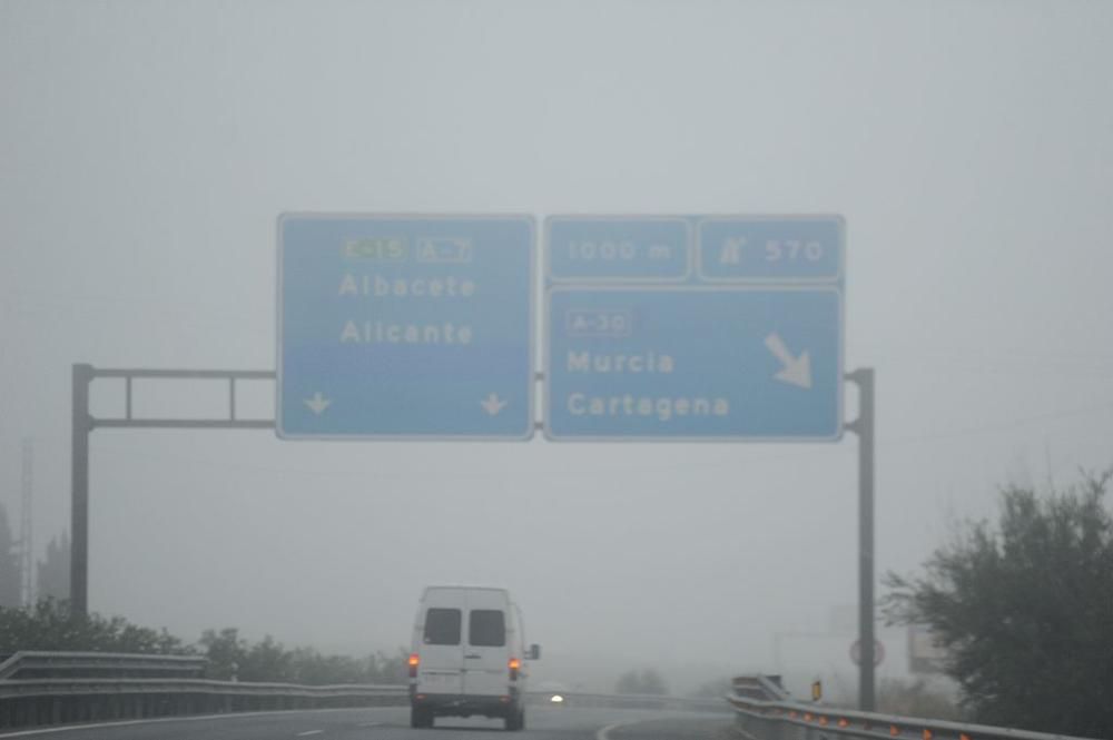 La niebla no deja ver el domingo por la mañana en Murcia