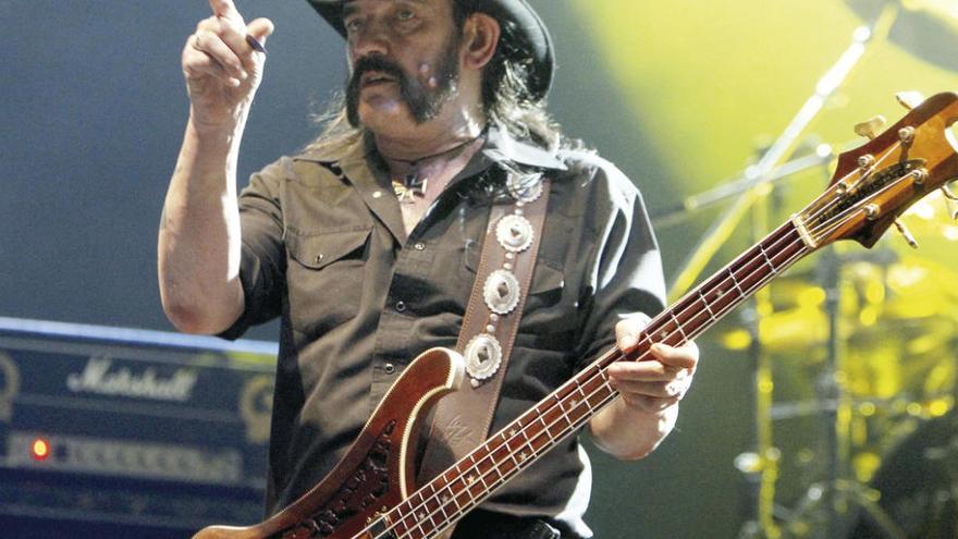 Músicos vigueses rinden tributo a Lemmy