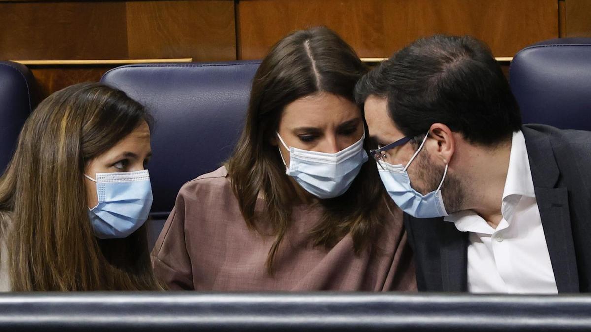 Ione Belarra, Irene Montero y Alberto Garzón.