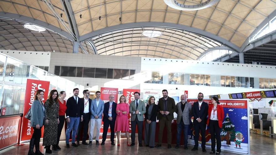 Nuria Montes urge a poner en marcha la segunda pista del aeropuerto Alicante-Elche