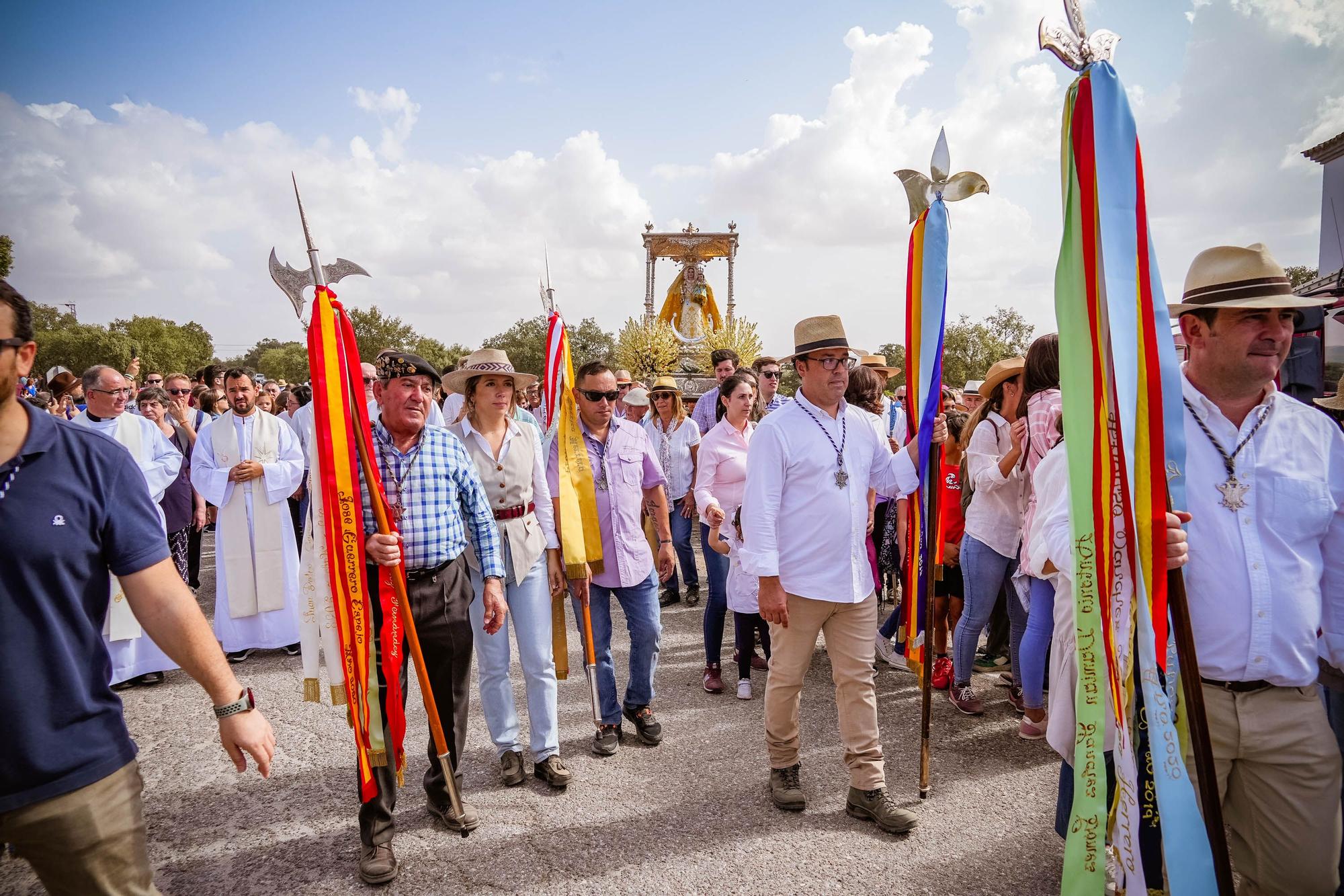 La Virgen de Luna regresa a su ermita rodeada de romeros