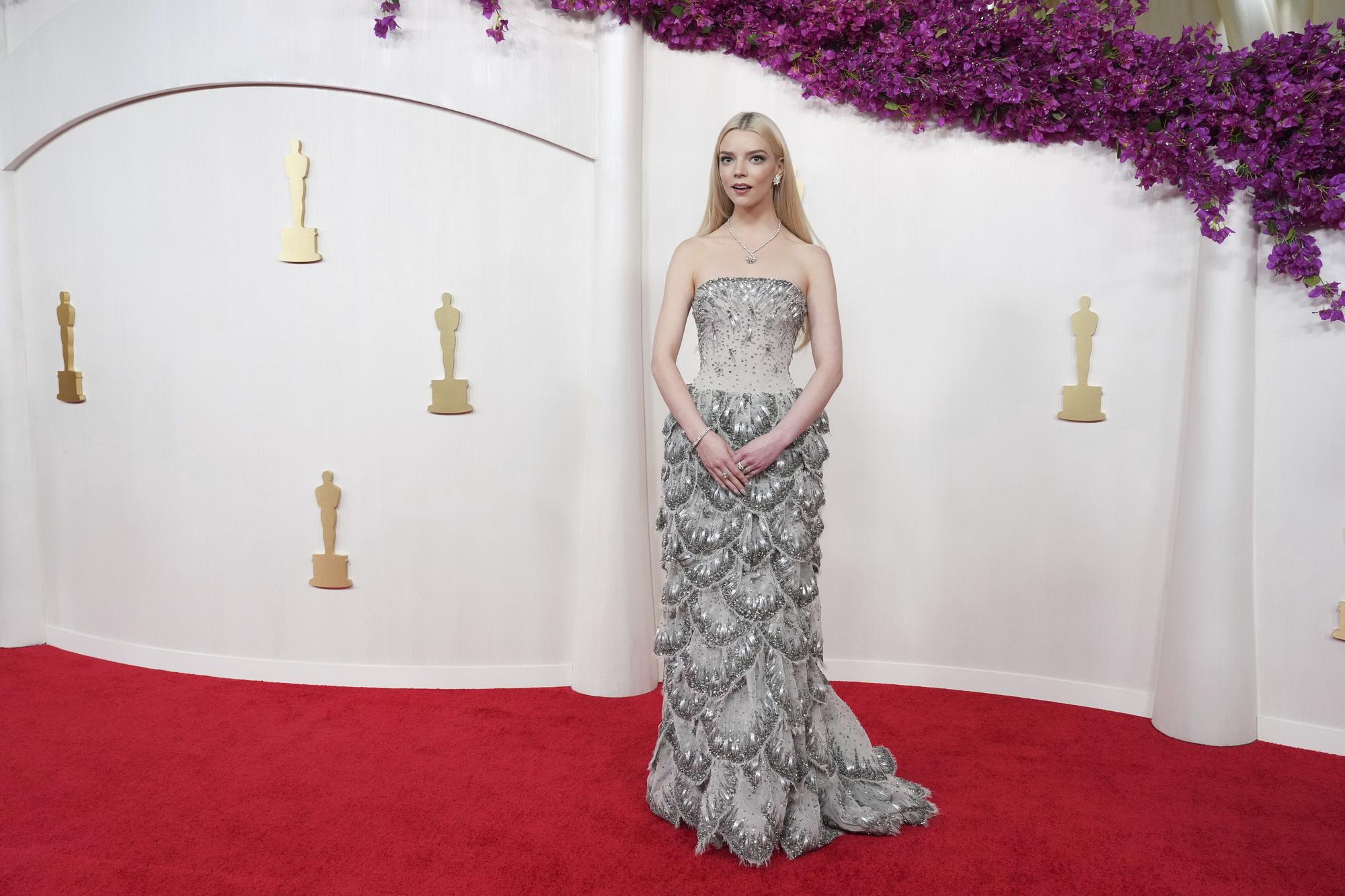 Anya Taylor-Joy arrives at the Oscars on Sunday, March 10, 2024, at the Dolby Theatre in Los Angeles. (Photo by Jordan Strauss/Invision/AP) Associated Press/LaPresse Only Italy and Spain / EDITORIAL USE ONLY/ONLY ITALY AND SPAIN