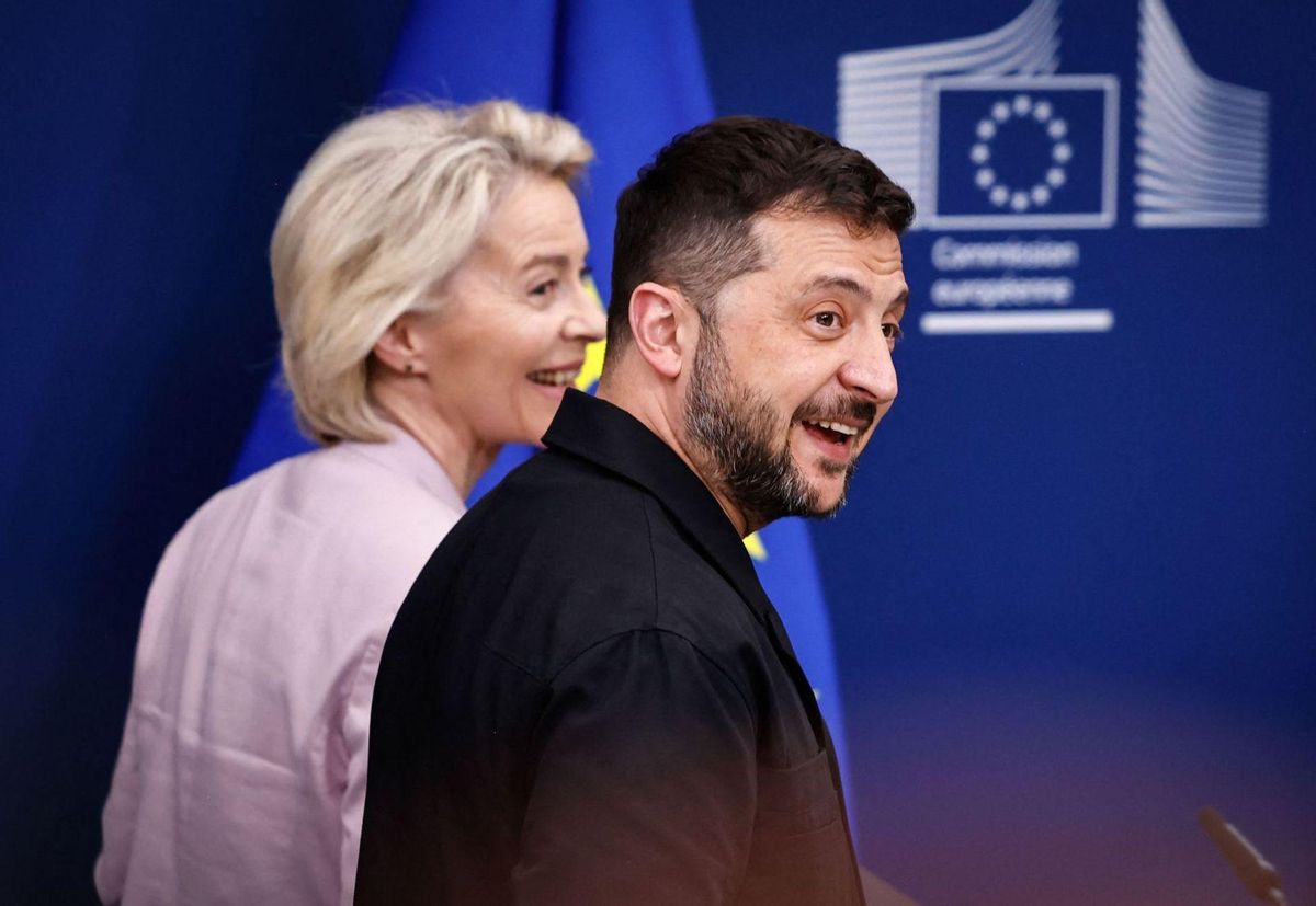 Von der Leyen, Merz, Macron i Starmer escuden Zelenski en la cita amb Trump Von der Leyen, Merz, Macron i Starmer escuden Zelenski en la cita amb Trump