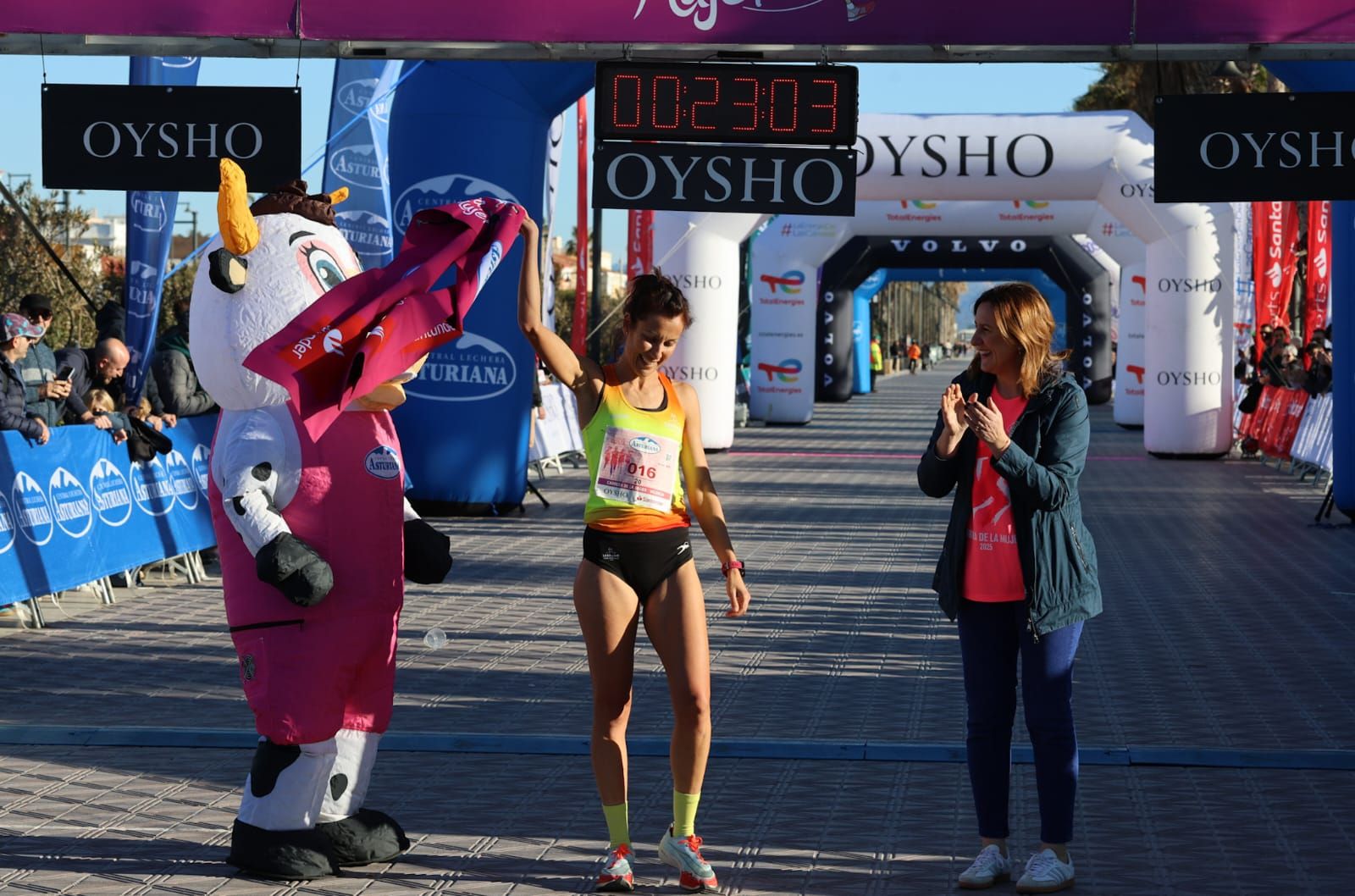 Carrera de la Mujer 2025: Las mejores imágenes del evento