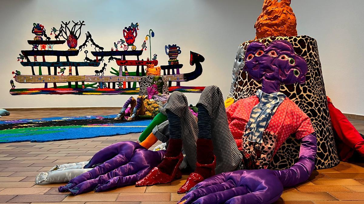 La instal·lacio d'Afra Eisma a l'exposició 'Amics Imaginaris' a la Fundació Joan Miró