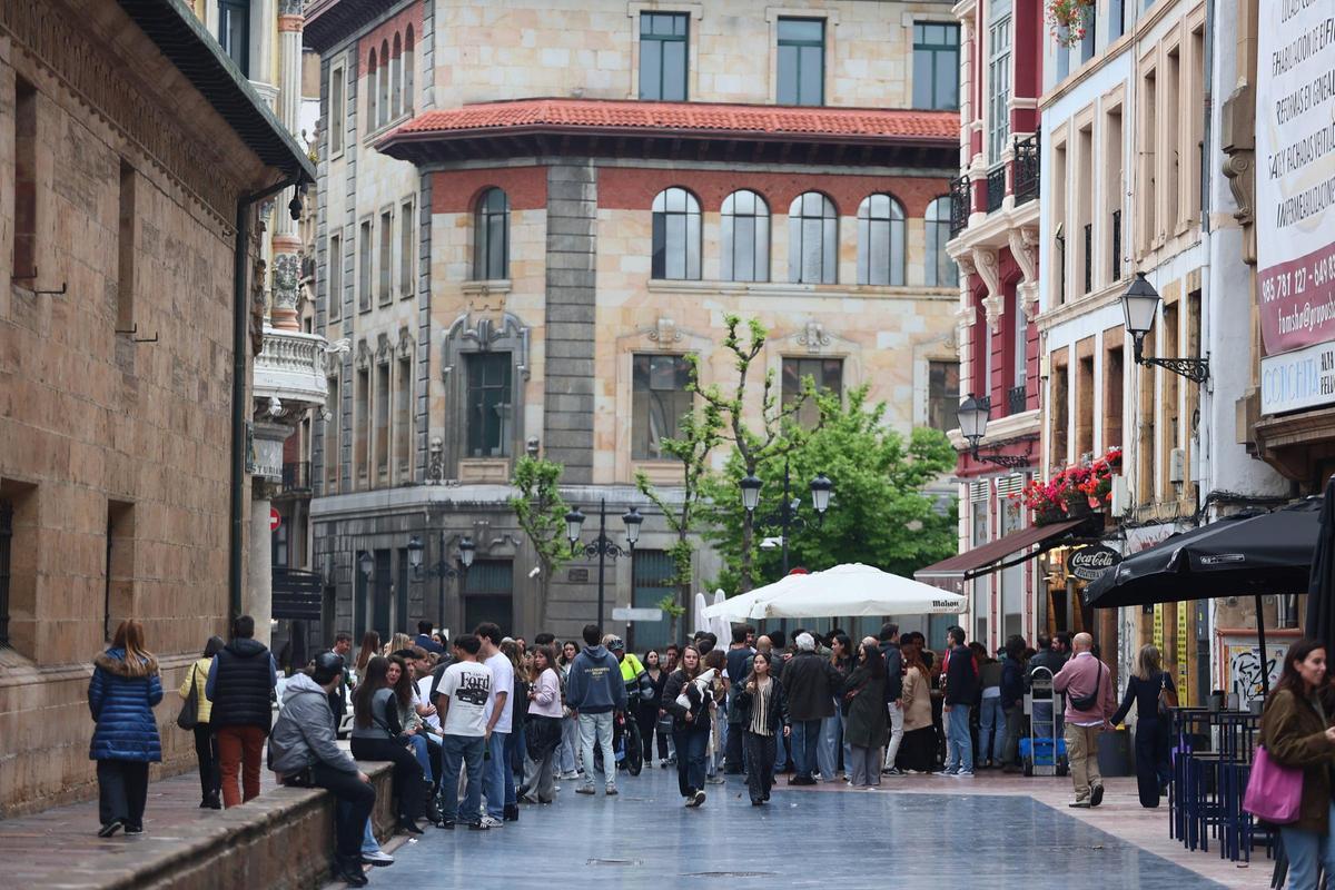 Ambiente este jueves por la tarde en Oviedo.