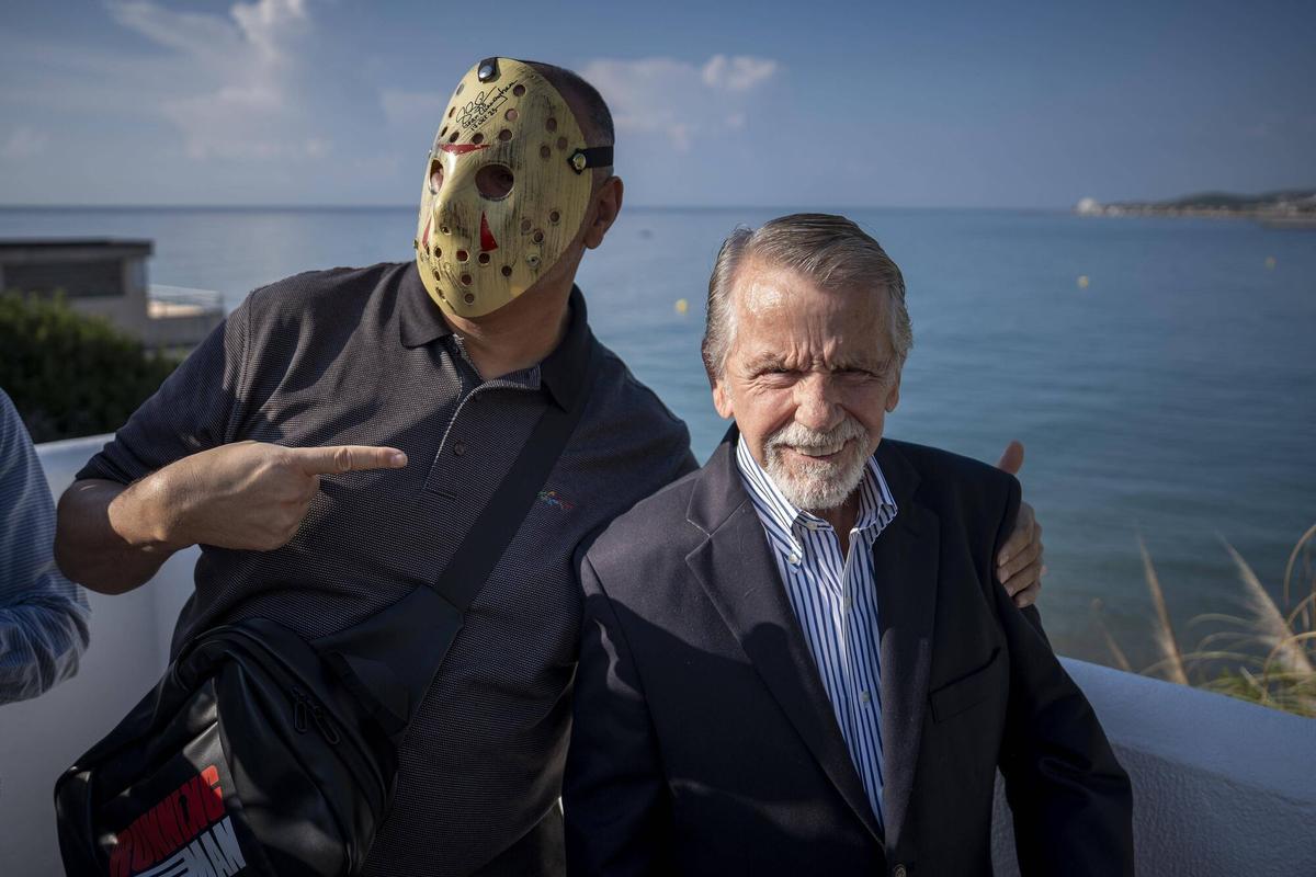 Una por de mentida Una por de mentida