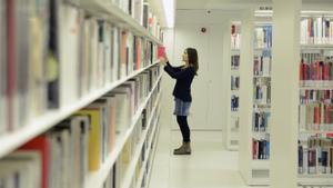 Una de les biblioteques de la xarxa pública de Barcelona.