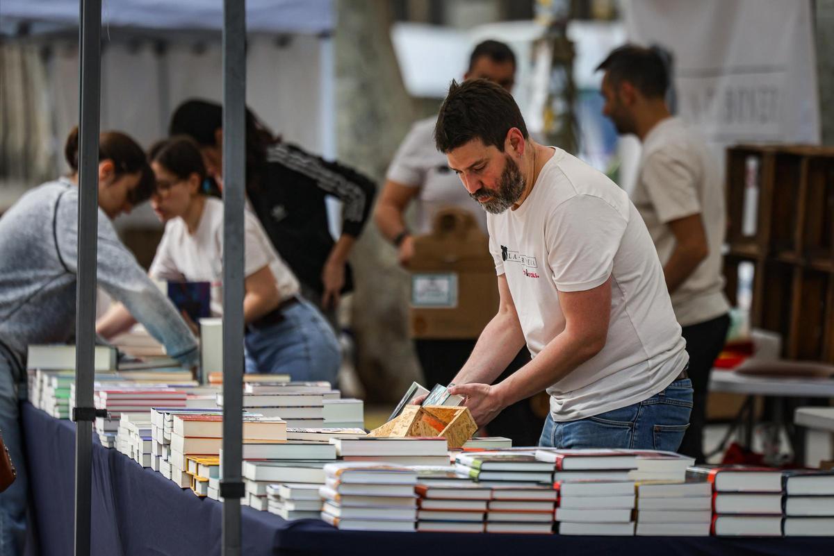 Parada de llibres per Sant Jordi