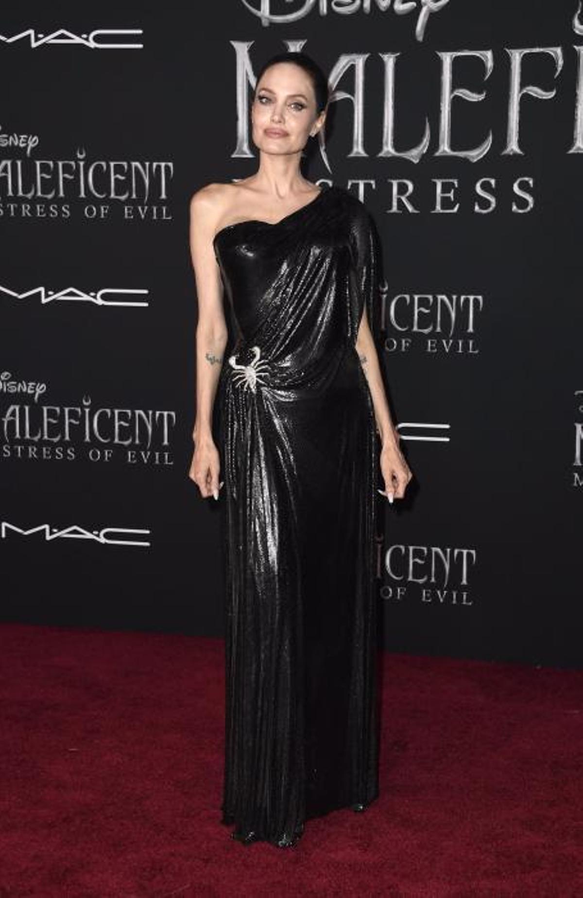 Angelina Jolie y sus cinco looks 'total black' más espectaculares