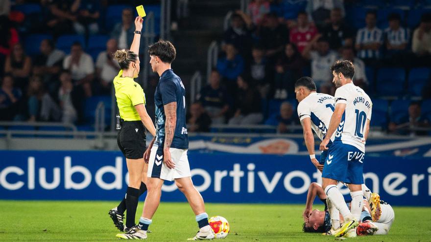 Un CD Tenerife de guante blanco: líder en puntuación y también en juego limpio