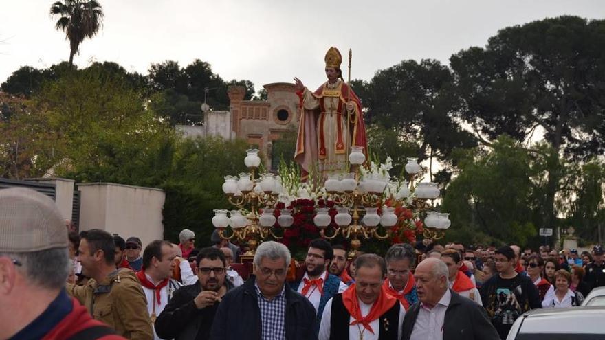 San Blas regresa en romería a su ermita en La Ribera