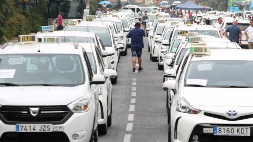 Una imagen de la huelga de taxis del pasado verano.