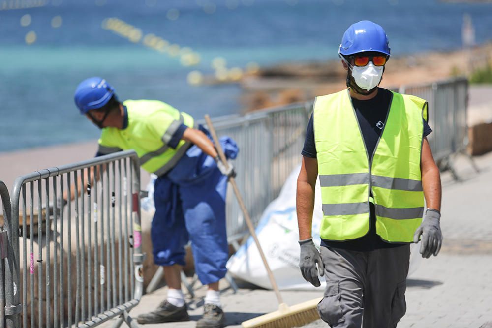 Frustrado el primer intento de sacar el 'Harmonya' de es Caló des Moro