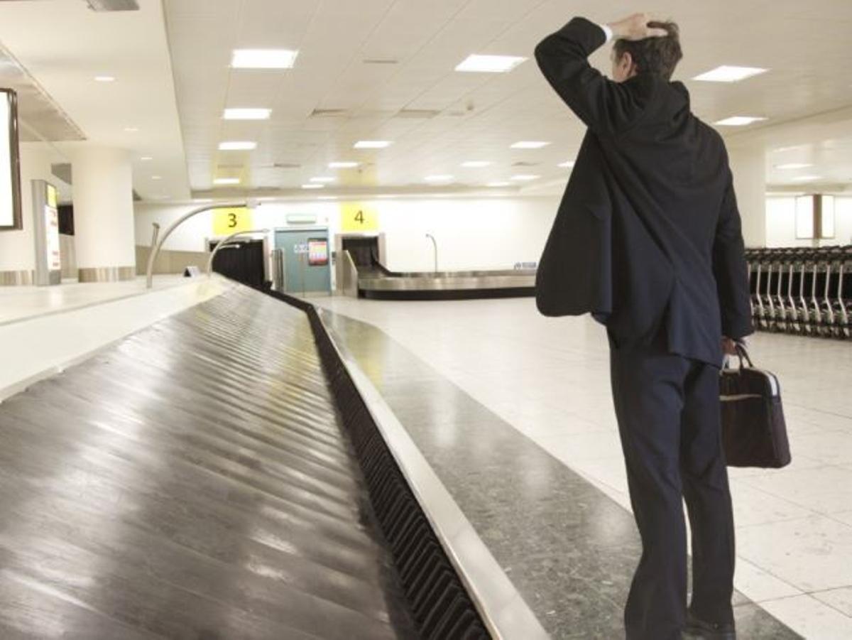 ¿Cómo reclamo si han perdido mi maleta en el aeropuerto?