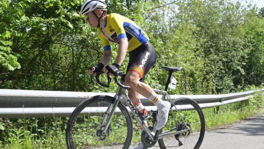 Noval liderará a la española júnior de ciclismo en Italia