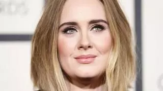Adele deté un concert a Las Vegas en sentir un crit homòfob:  "Si no has de dir res bo, millor calla"