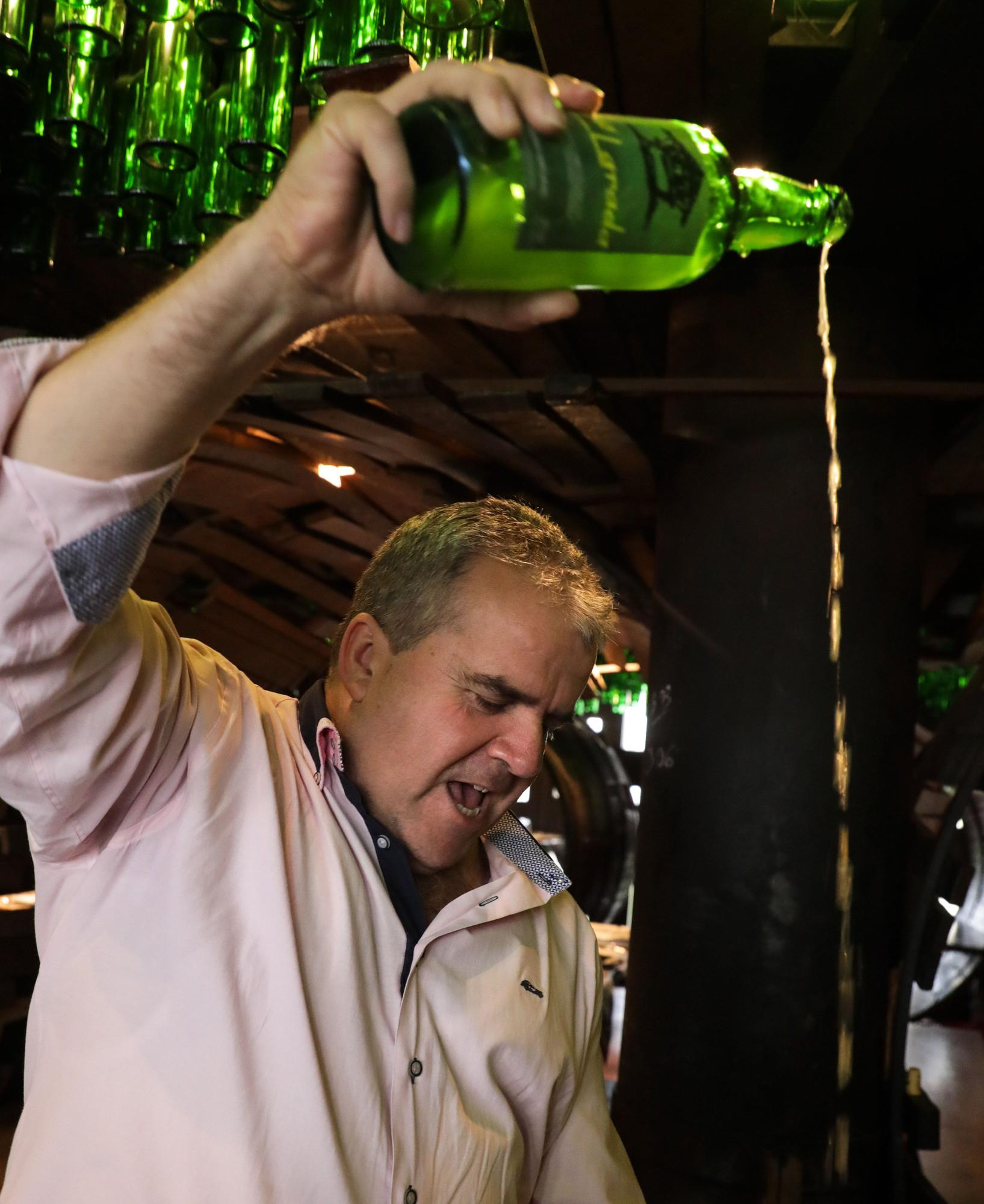 EN IMÁGENES: Salvador Ondó y Celestino Rozada comparten reflexiones sobre las tradiciones más asturianas