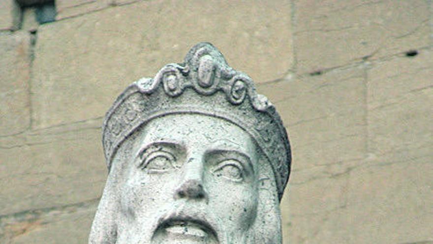Alfonso II consolida el reino